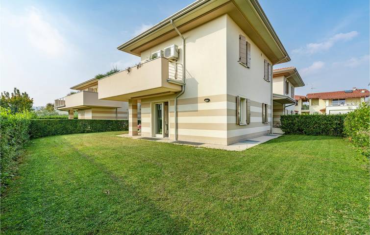 Casa vacanza per 6 persone, con giardino e piscina in Puegnago del Garda
