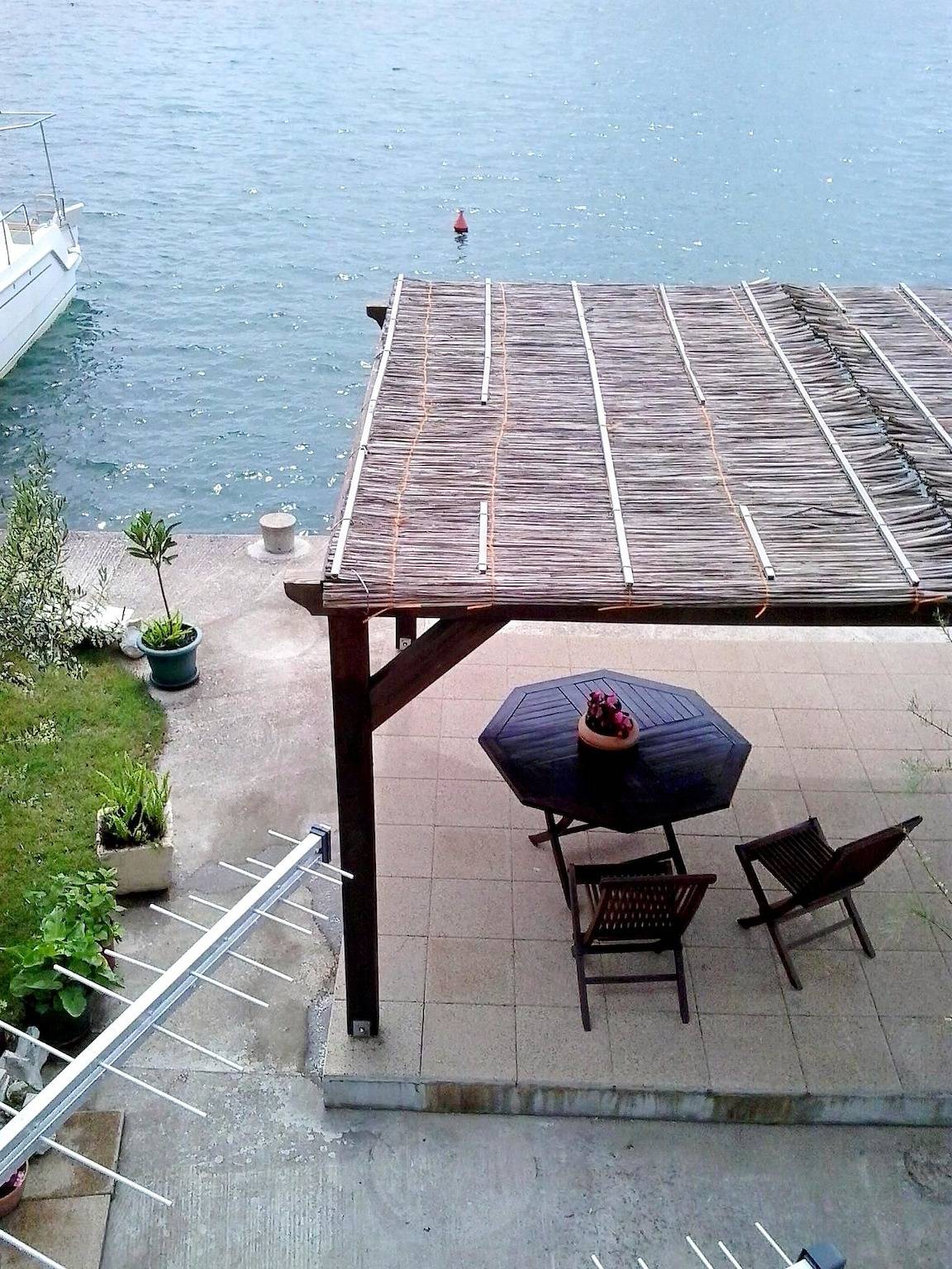 Ganzes Studio, Apartment Vedran in Blace, Dubrovnik-Neretva