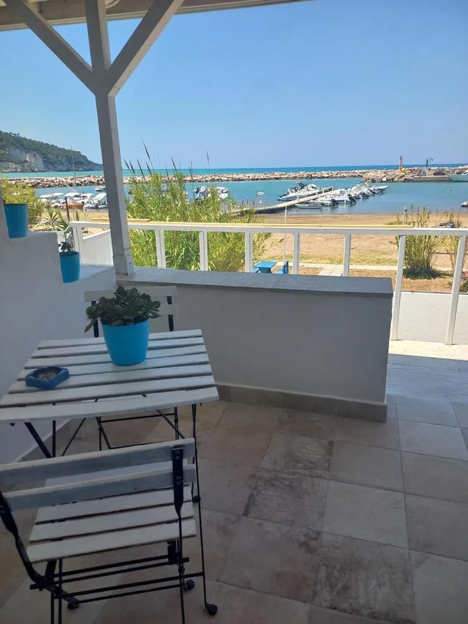 Chambre d’hôte pour 2 personnes, avec vue et terrasse, animaux acceptés - 1