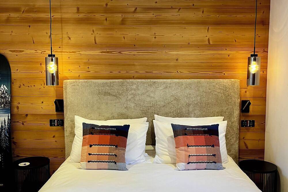 Chalet Penote, Les Gets - beautiful 6 bedroom chalet for Winter  & Summer in Les Gets, Les Portes du Soleil