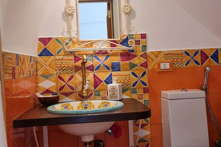 Appartement entier, Mattinata, ancient renovated first floor in the historic center in Mattinata, Gargano