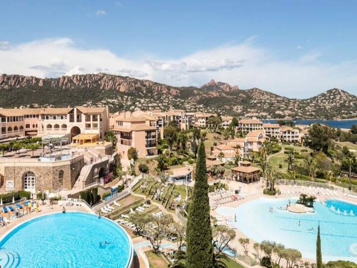 Location de vacances pour 5 personnes, avec terrasse, animaux acceptés dans Le Dramont