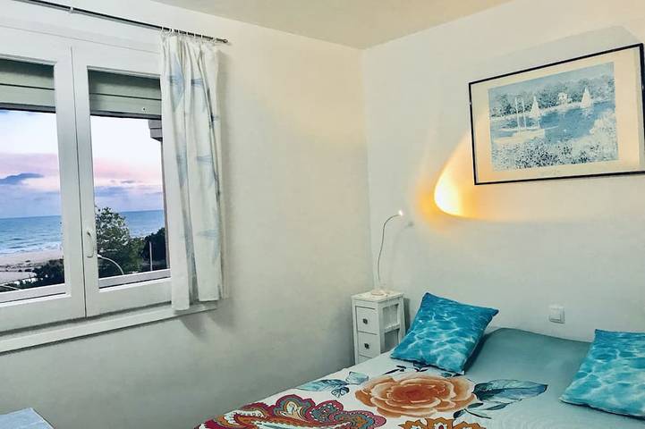 Gîte pour 3 personnes, avec terrasse à Cubelles - 3