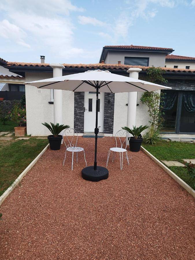 Gîte pour 2 personnes, avec Terrasse et Vue à La Boisse - 4