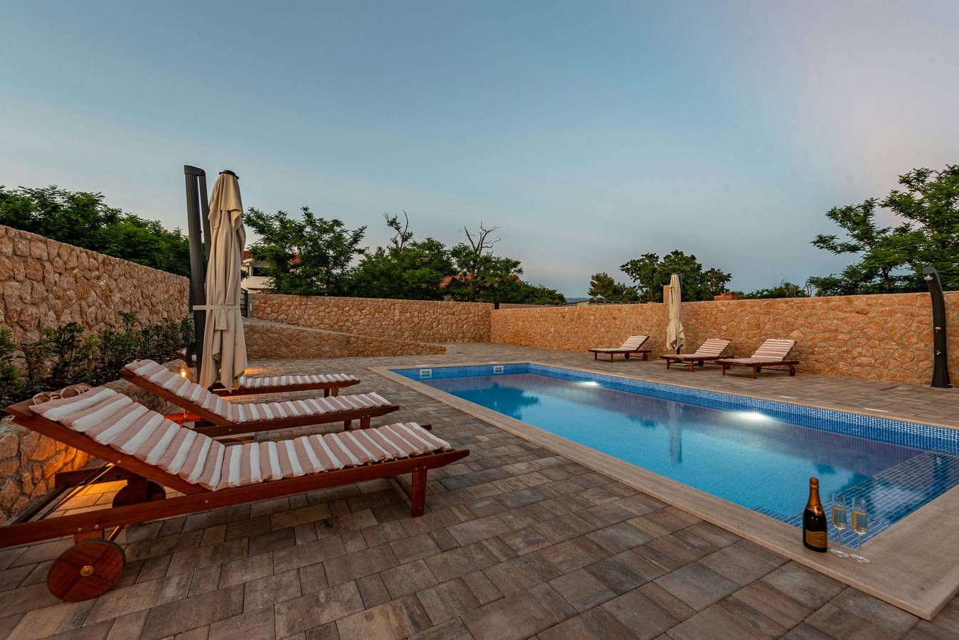Villa Vidasovi dvori Zadarvillas in Novalja, Pag Island