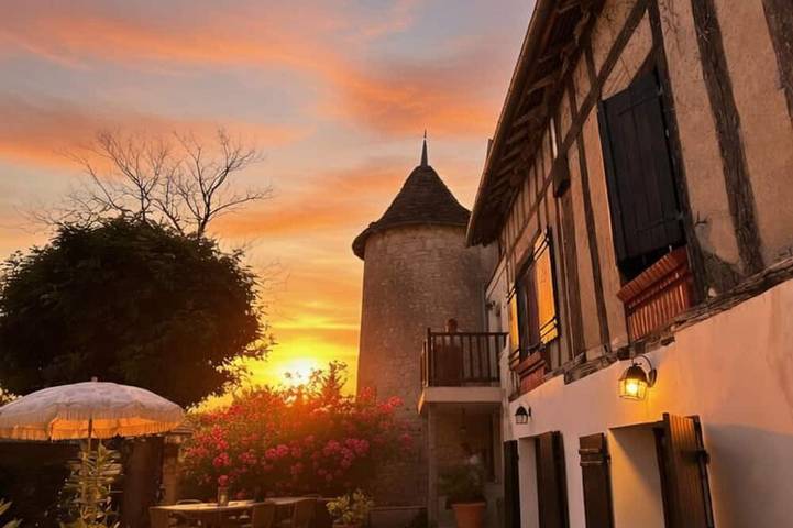 Location de vacances pour 8 personnes, avec Jardin à Léré