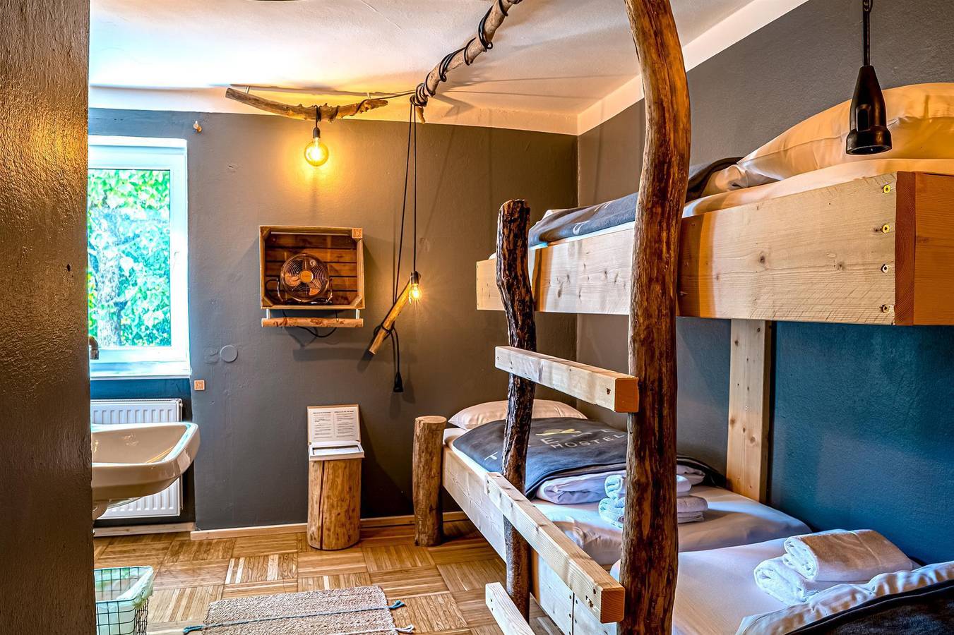 Dreibettzimmer, Dusche in Salzkammergut-Berge, Salzburg
