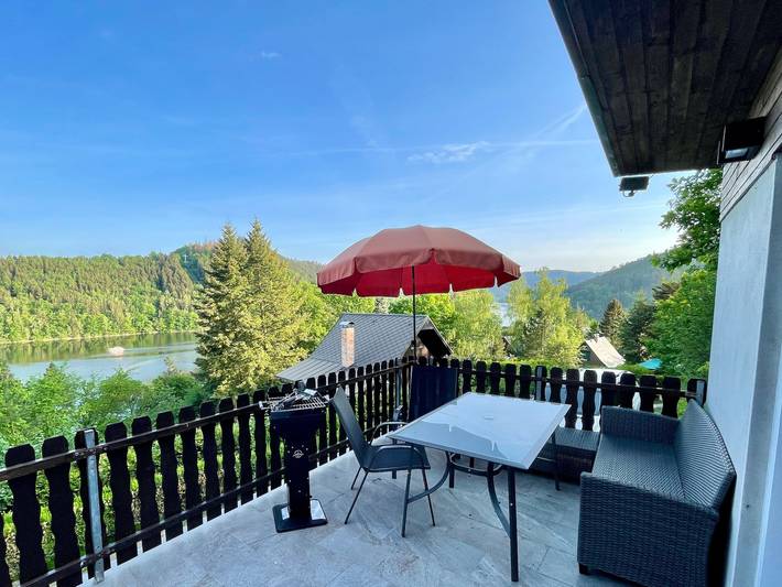 Ferienhaus für 4 Personen, mit Garten und Terrasse sowie Ausblick in Unterwellenborn