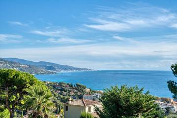 Villa pour 8 personnes, avec jardin, animaux acceptés à Roquebrune-Cap-Martin