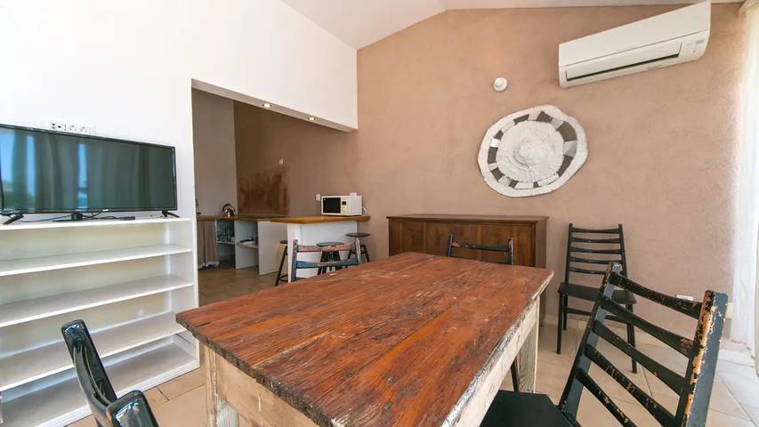 Gîte pour 4 personnes, avec terrasse, animaux acceptés à Brela - 3