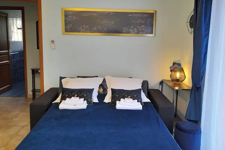 Location de vacances pour 4 personnes, avec jacuzzi ainsi que piscine et jardin à Ventiseri - 4