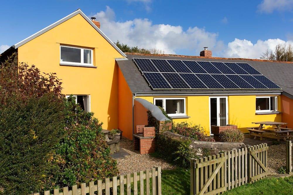 The Granary, shared hot tub and sauna in Hartland, Hartland Devon Heritage Coast