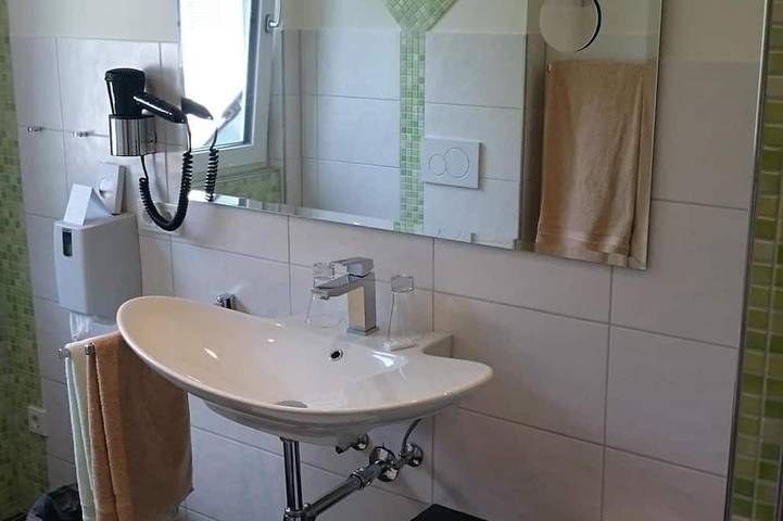 Ferienwohnung für 2 Personen, mit Terrasse und Garten in Bad Bertrich