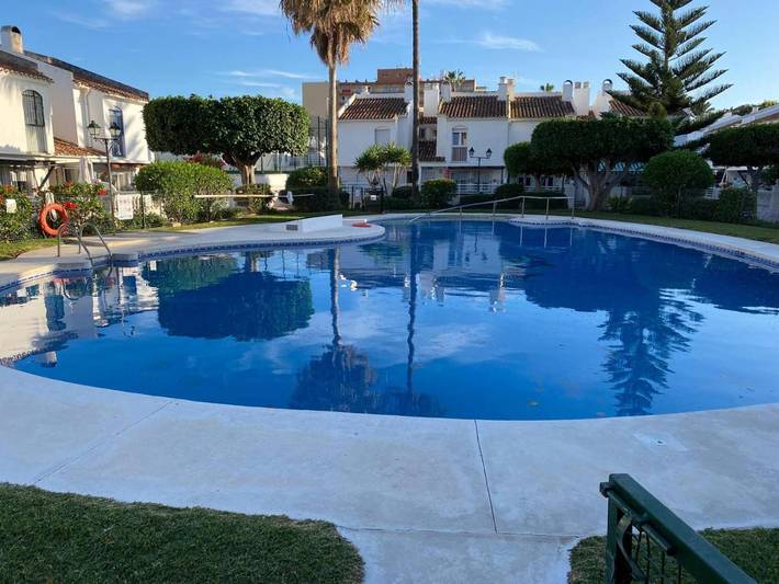 Chalet für 10 Personen, mit Balkon und Terrasse sowie Garten und Pool in Malaga