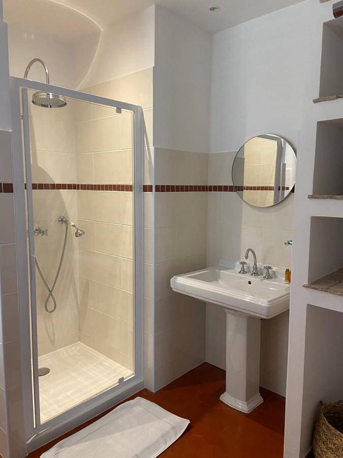 Chambre d’hôte pour 2 personnes, avec Terrasse ainsi que Jardin et Piscine à Draguignan - 3