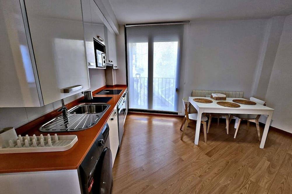 Apartamento entero, Explore Tarazona from This Central & Peaceful Flat in Tarazona, Provincia de Zaragoza