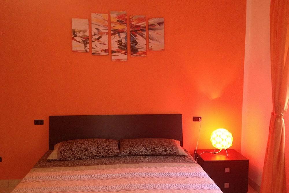 Ganze Wohnung, In der Villa, komfortable Wohnung mit Garten in Montesilvano, Pescara Provinz