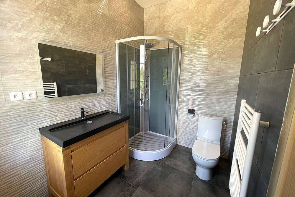 Guest house, 6 adults and 3 children maximum in La Sauve, Bordeaux en omgeving