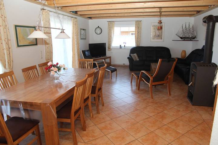 Ferienhaus für 8 Personen, mit Terrasse und Garten sowie Sauna und Ausblick in Grimersum - 4