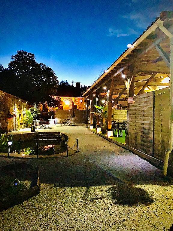 La Biche au Bois (piscine chauffée, jacuzzi …) - Chambre La Milande in Montcléra, Lot