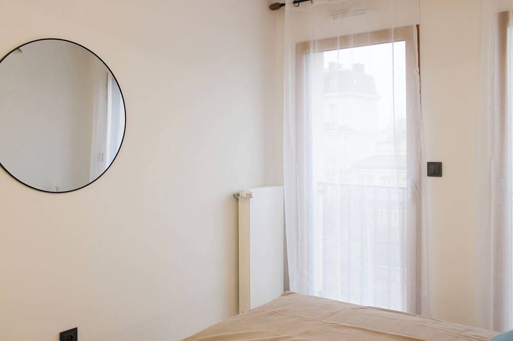 Entire apartment, Bright stay in Vanves for 6 people in Vanves, Hauts-de-Seine