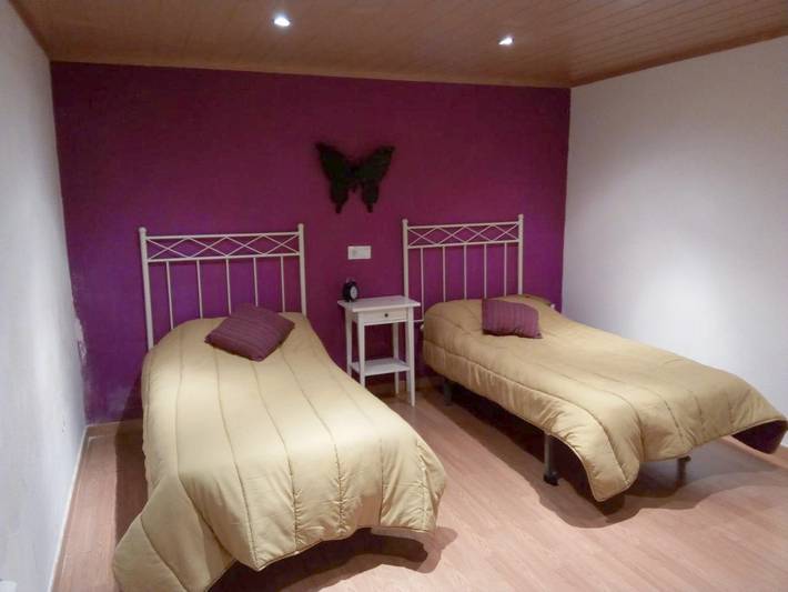 Casa rural para 15 personas, con jardín además de terraza y vistas, Se admiten mascotas en Hoya de Huesca - 4