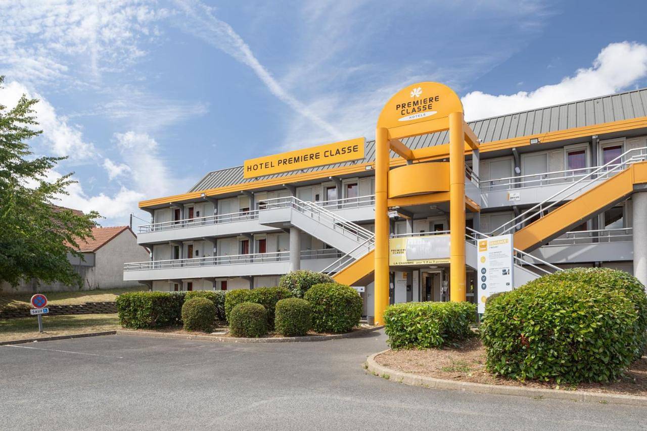 Premiere Classe La Ville Du Bois in La Ville-du-Bois, Essonne