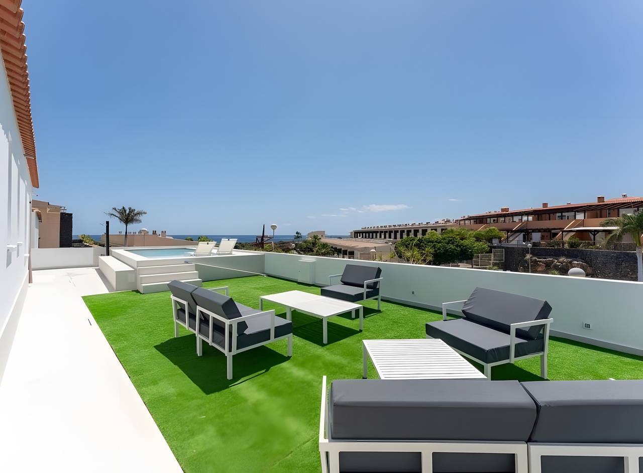 Holiday Villa 'Vistas al Mar' with Sea View, Wi-Fi and Air Conditioning in Las Adelfas, Amarilla Golf