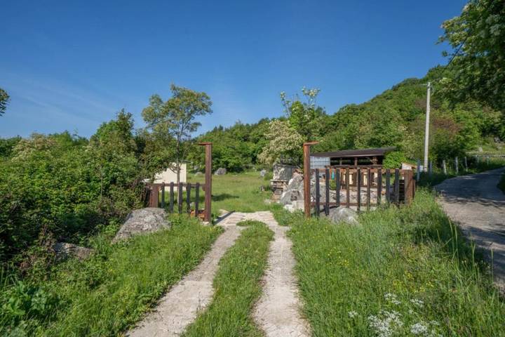 Camping für 4 Personen, mit Ausblick und Terrasse sowie Garten in Montenegro
