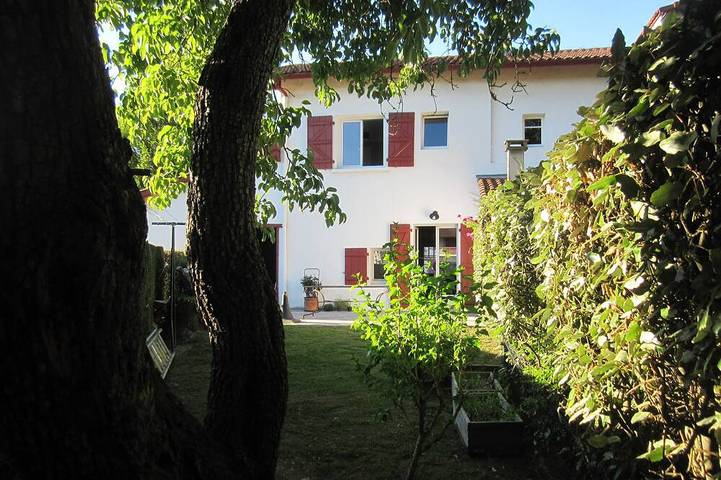 Location de vacances pour 4 personnes, avec Terrasse et Jardin à Jatxou