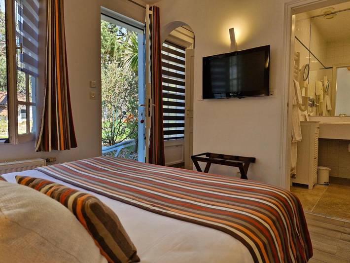 Hôtel pour 2 personnes, avec vue ainsi que jardin et terrasse, animaux acceptés dans Plage des Dames - 4