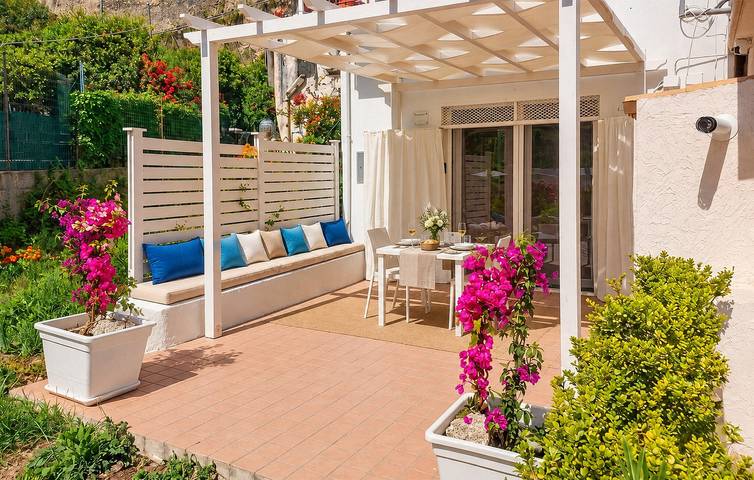 Ganze Ferienwohnung, Gemütliche 1-Zimmer-Wohnung mit Terrasse – 600 m vom Strand entfernt in Spiaggia del Cannone, Tropea