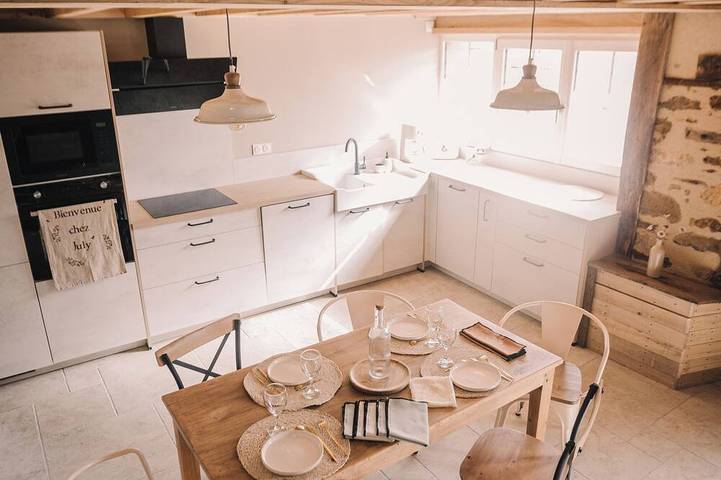 Location de vacances pour 6 personnes, avec terrasse dans La Roë