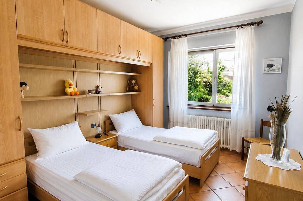 Ganze Wohnung, Großzügige 3½-Zimmer-Wohnung mit schönem Sonnengarten & Sicht auf den See in Oggebbio, Oggebbio Gemeinde