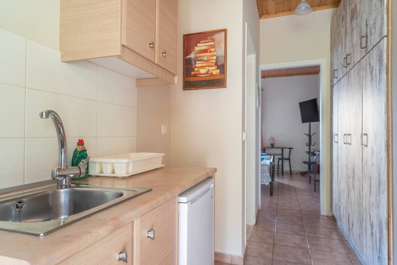 Entire studio, Studio Apartment 'Two Adults No 1' with Sea View, Wi-Fi and Air Conditioning in Nikiana, Alexandros