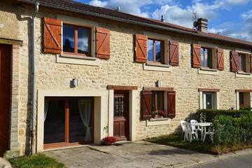 Ferienhaus für 6 Personen, mit Garten und Whirlpool in Verdun