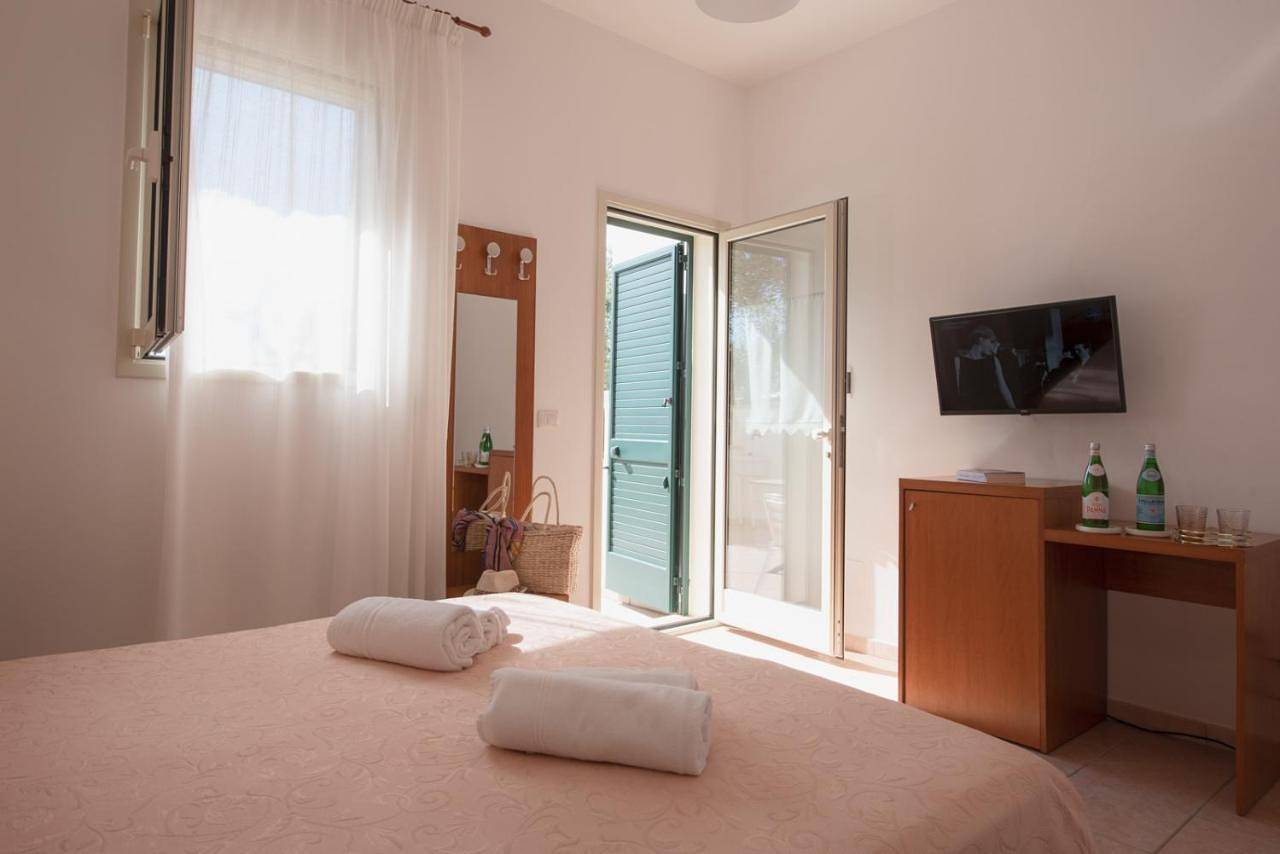 Double Room with Patio in Cerfignano, Santa Cesarea Terme
