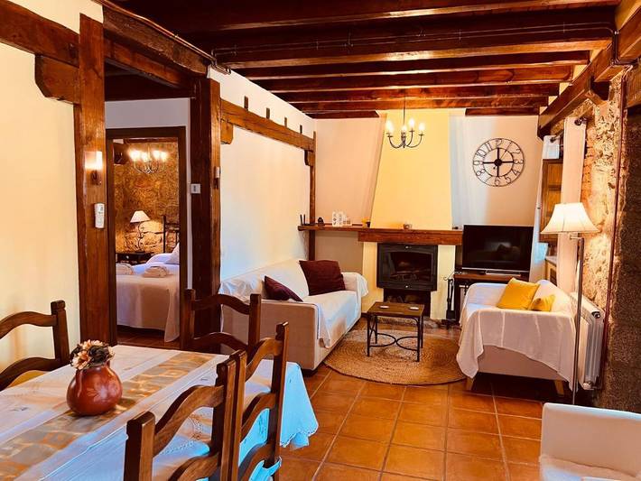 Location de vacances pour 7 personnes, avec vue et terrasse, animaux acceptés à La Adrada - 3