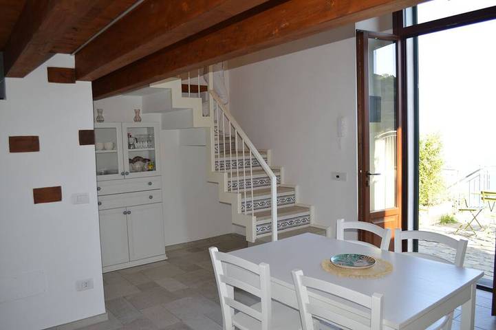 Ganze Wohnung, Altes Bauernhaus "Blue Apt", Wanderfreunde Ferienhäuser mit herrlicher Aussicht in Ravello, Sorrento Coast
