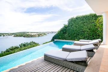Villa in Es Castell, Coast of Menorca für 8 