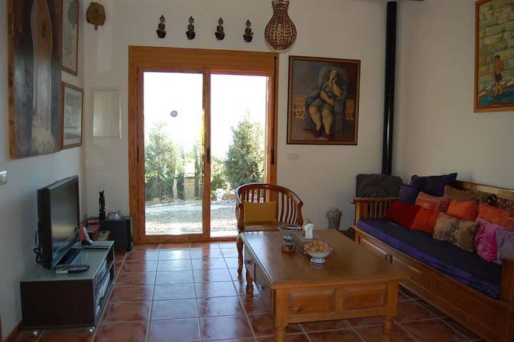 3 bed villa surrounded with tropical gardens with private pool 2 km from town. in Álora, Cordillera Penibética