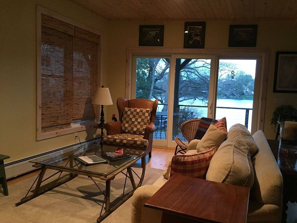 Waterfront Retreat am Bantam Lake mit eigenem Strand - Skiurlaub im Winter in Litchfield County