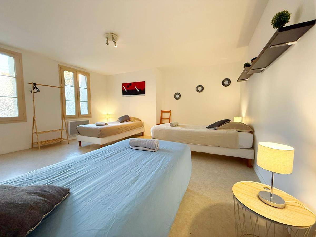 Appartement entier, Two-Bedroom Apartment in Bray-sur-Seine, Seine-et-Marne
