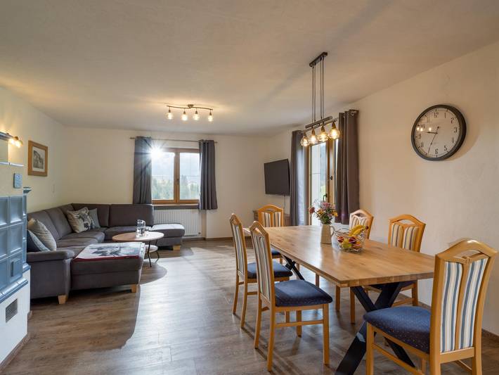 Ganze Ferienwohnung, Appartement "D" - Süd in Kössen, Kaisergebirge