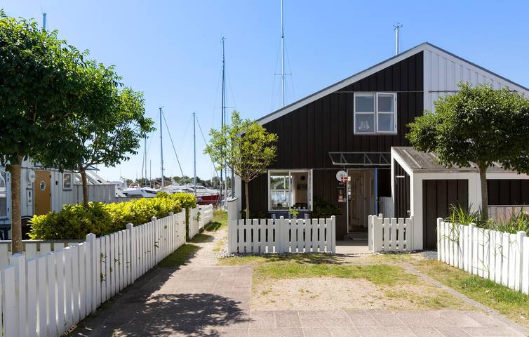 Location de vacances pour 5 personnes, avec terrasse et jardin ainsi que piscine et sauna à Ebeltoft - 3