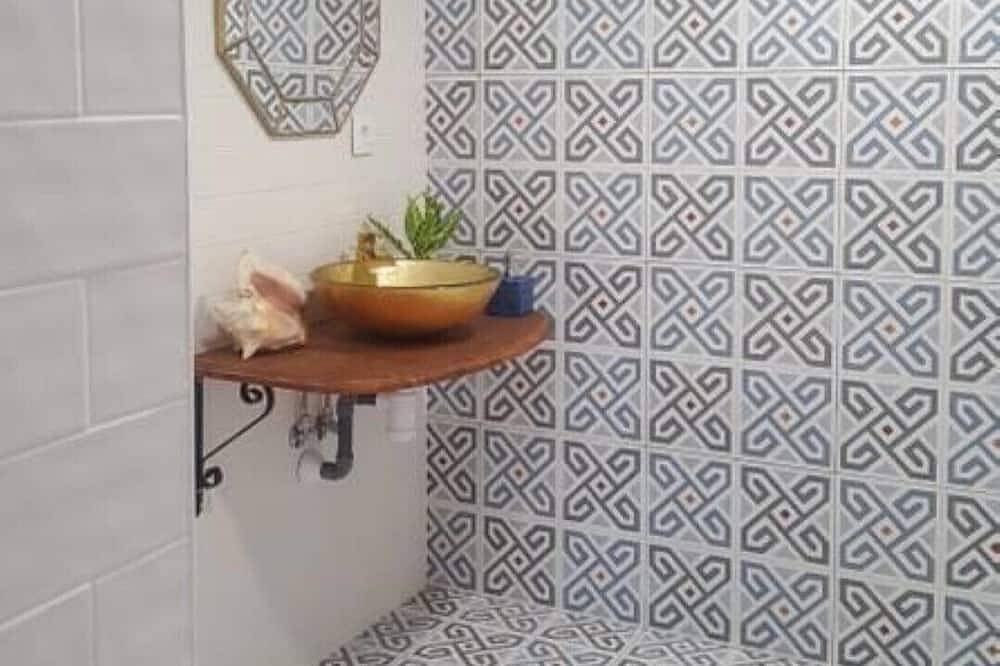 New rehabilitated house with pool, 10 minutes from the beach in Vendrell, Costa Dorada