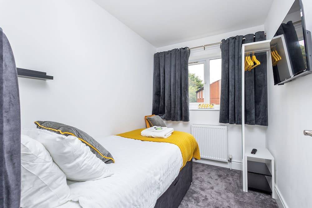 Ganze Wohnung, Greenwood - 4 Bed Home With Parking & Fast Wi-Fi in Wakefield, Westliches Yorkshire