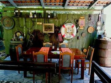 Maison d’hôte pour 3 personnes, avec jardin et terrasse dans Bar