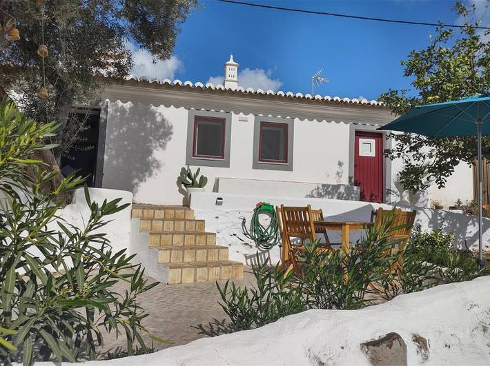 Location de vacances pour 5 personnes, avec jardin et jacuzzi dans Santa Catarina da Fonte do Bispo