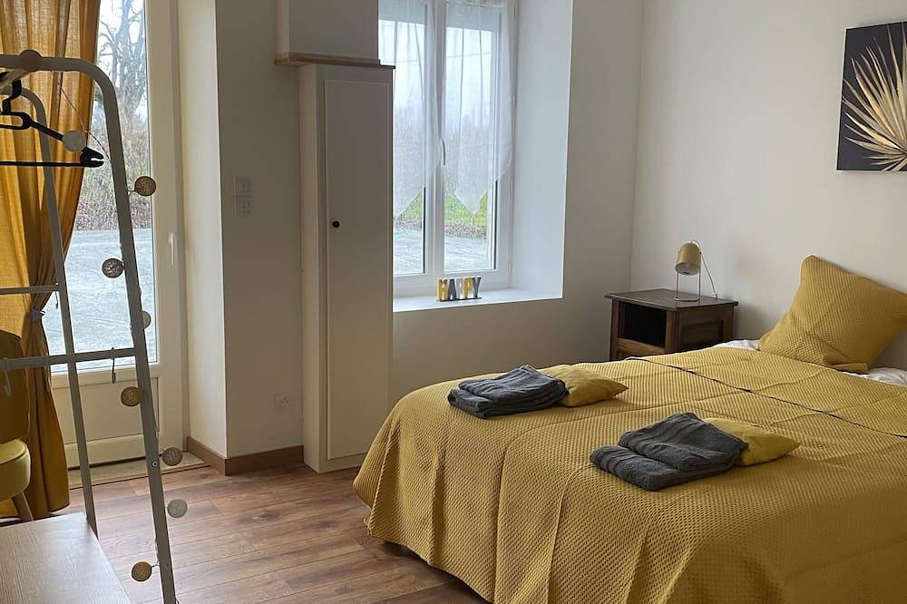 Gîte rénovée à neuf à la campagne in Lys-Saint-Georges, Région de La Châtre